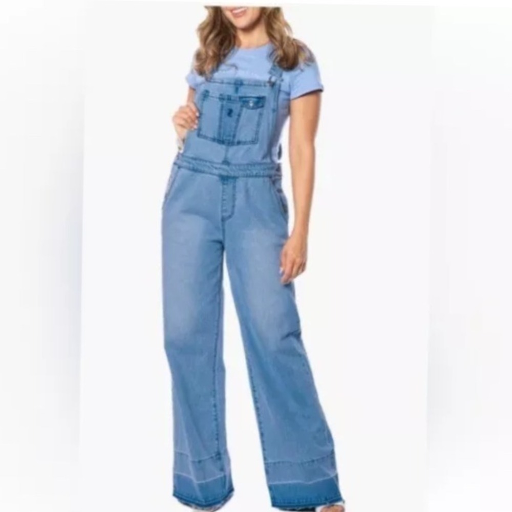 JUICY COUTURE Release Raw
Hem Medium Wash Denim Blue
Overalls Wide Leg Y2K